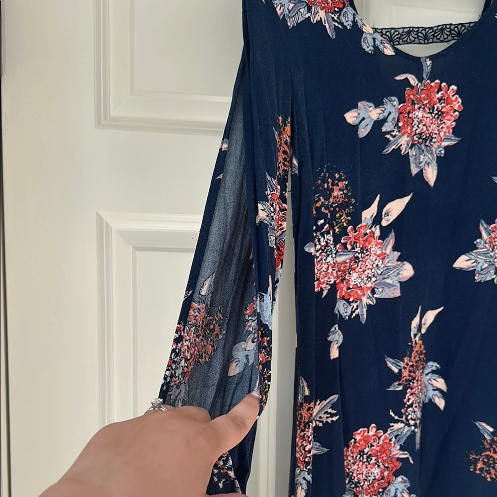 Xhilaration Navy Floral Open Sleeve Dress - Picture 2 of 4